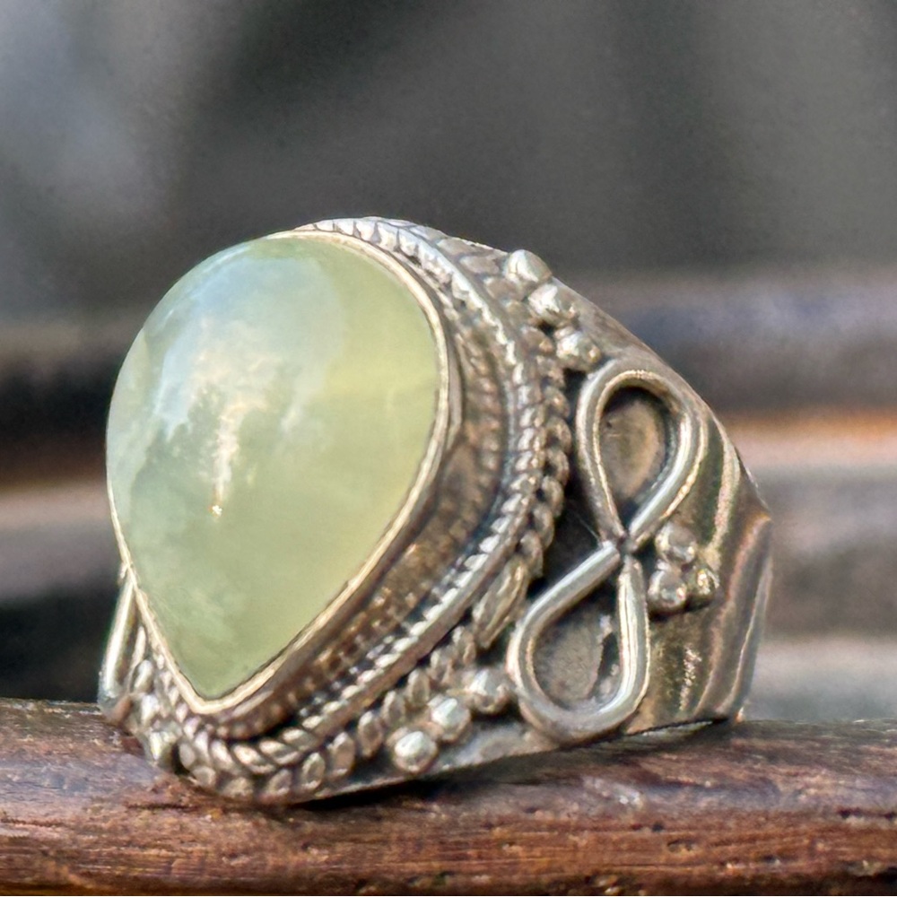 SOLD SOLD VTG Sterling Silver Teardrop Prehnite  Ring SZ 6…